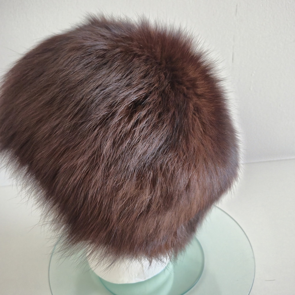 Vintage Real  Fur Hat, Fourrures Louise Montréal